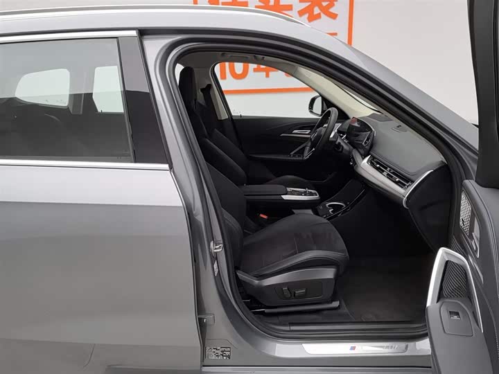 Фото 23 - BMW iX1