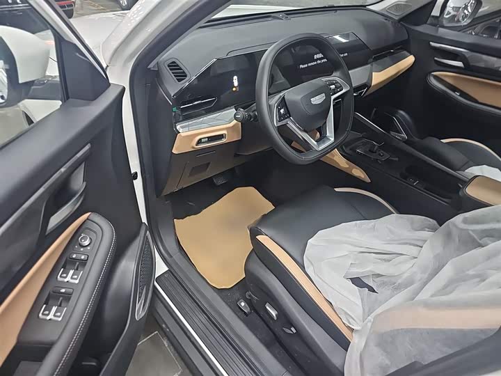 Фото 16 - Geely Okavango Pro