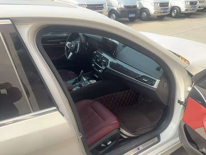 Фото 5 - BMW 5 Series