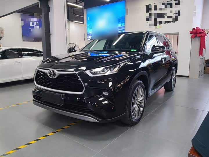 Фото 2 - Toyota Highlander