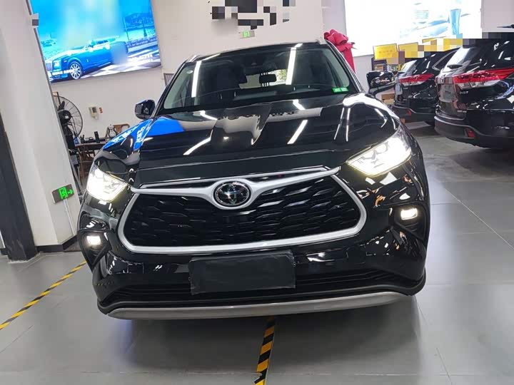 Фото 3 - Toyota Highlander