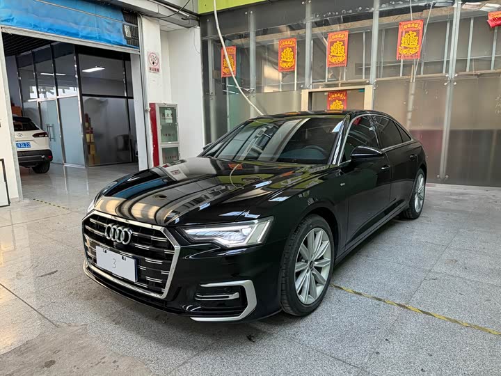 Фото 1 - Audi A6L