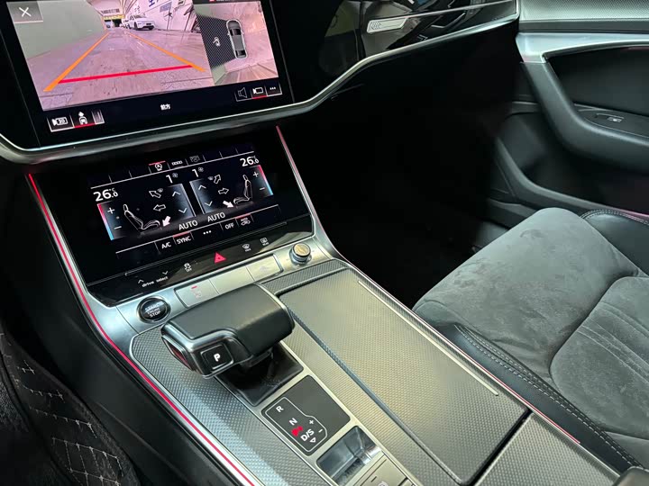 Фото 12 - Audi A6L