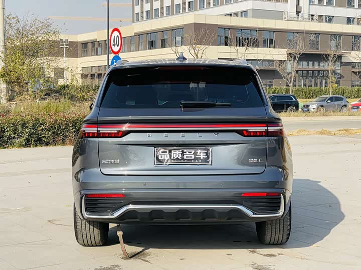 Фото 16 - Geely Monjaro