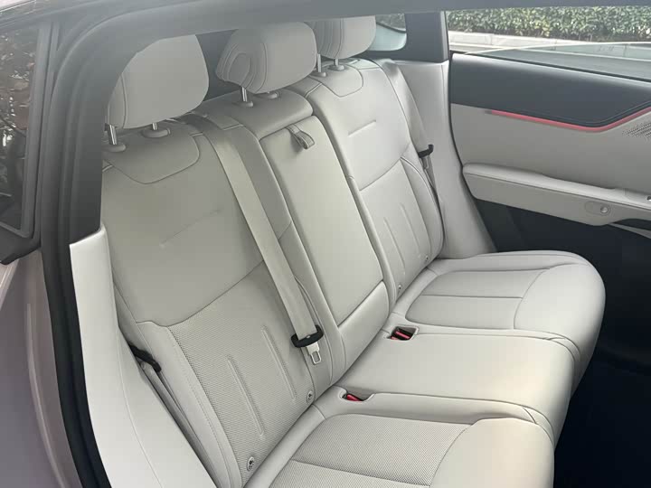 Фото 13 - XPeng G6