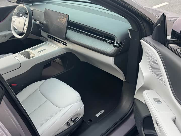 Фото 14 - XPeng G6