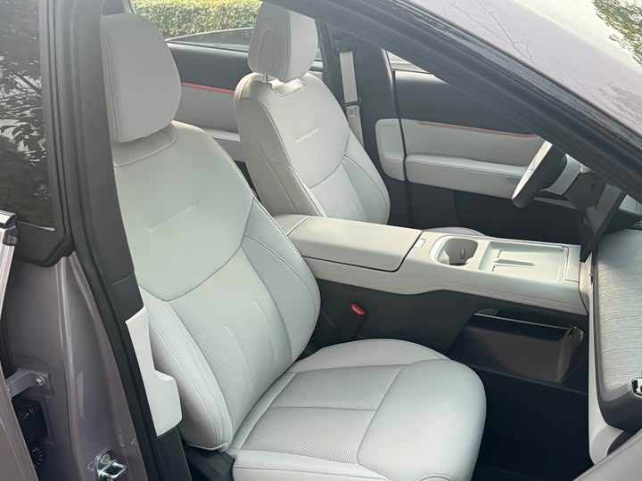 Фото 15 - XPeng G6