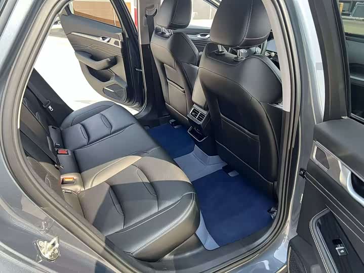 Фото 11 - Geely Preface