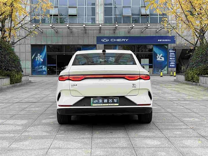 Фото 9 - BYD Qin L