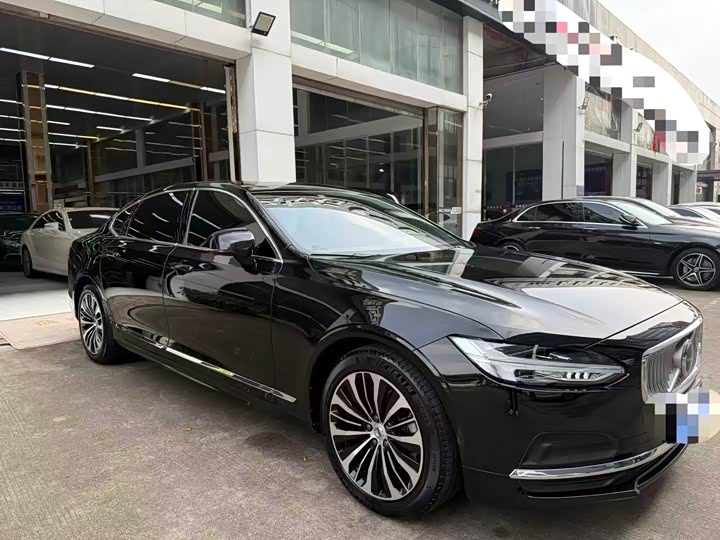 Фото 3 - Volvo S90