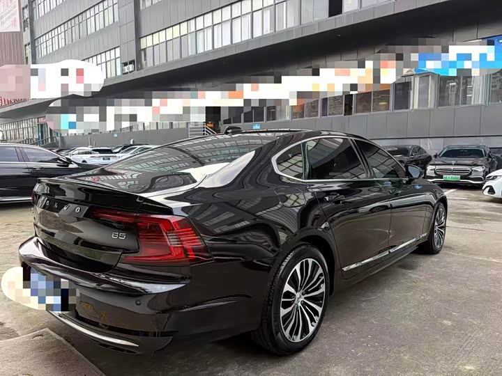 Фото 7 - Volvo S90