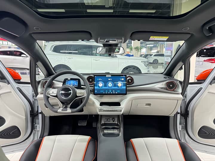 Фото 14 - BYD Dolphin