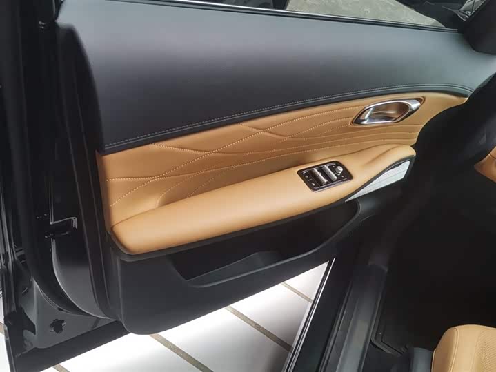 Фото 7 - Geely Galaxy Starship 7