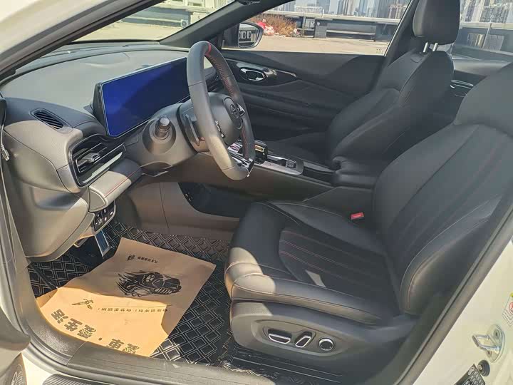 Фото 4 - GAC Trumpchi Empow R