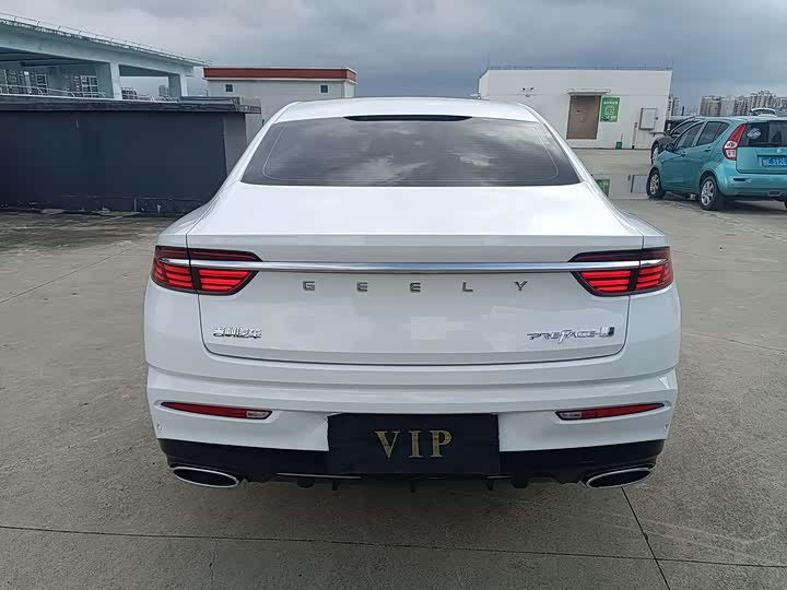 Фото 11 - Geely Preface