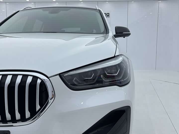Фото 10 - BMW X1