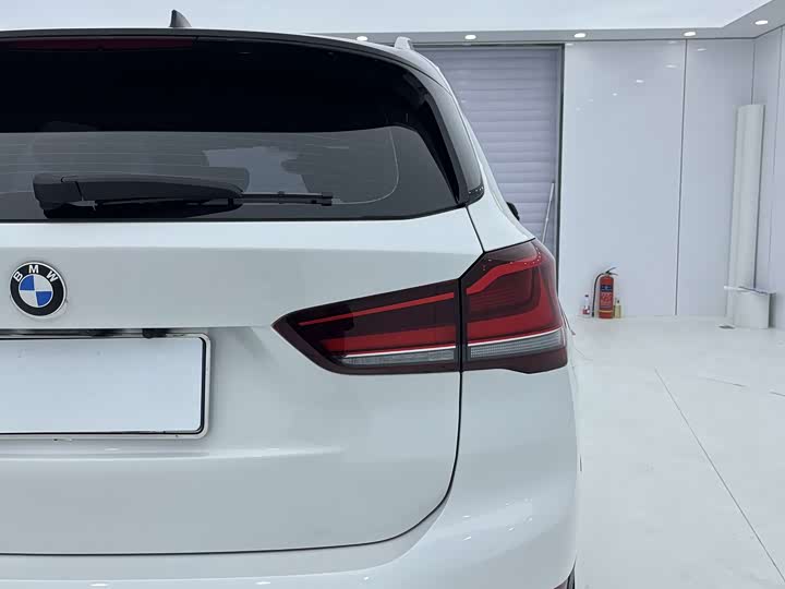 Фото 11 - BMW X1