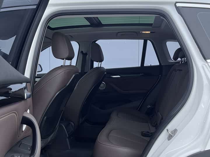 Фото 13 - BMW X1