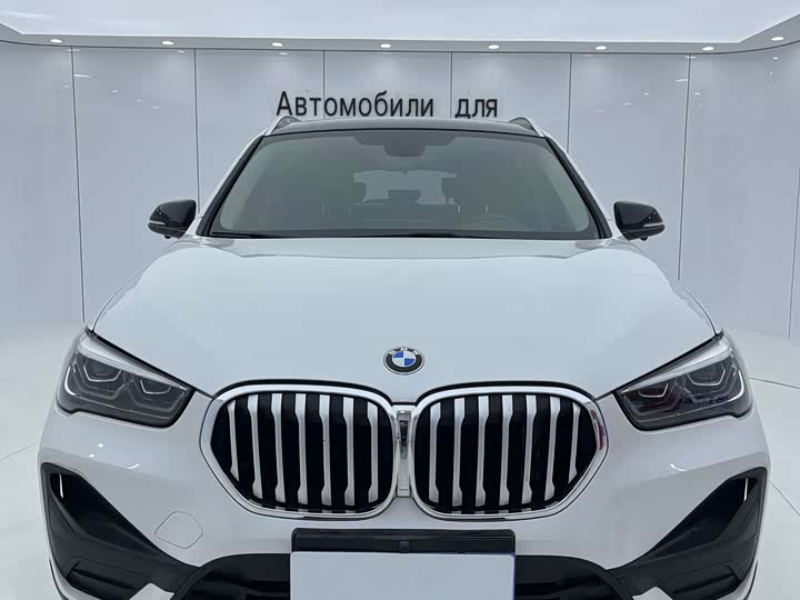 Фото 2 - BMW X1