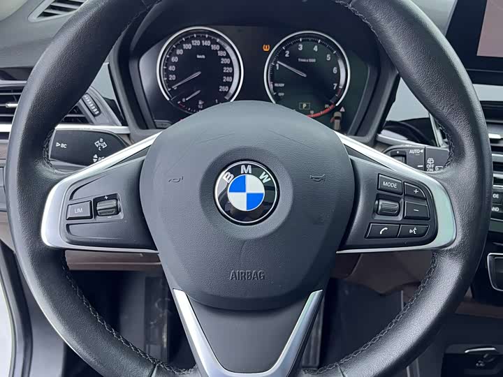 Фото 20 - BMW X1