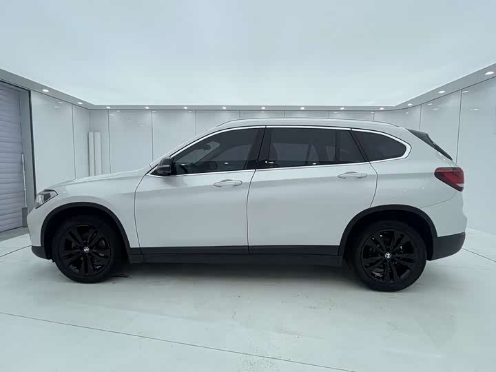 Фото 26 - BMW X1