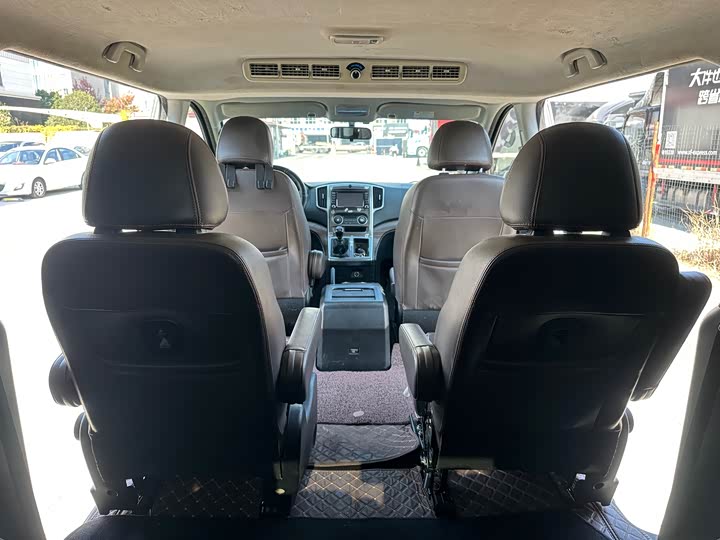 Фото 14 - Dongfeng Forthing Lingzhi Plus