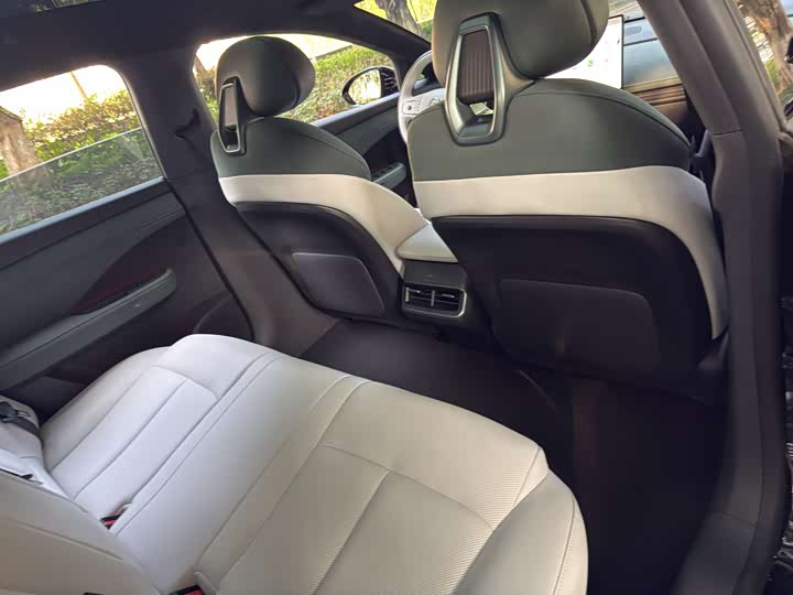 Фото 12 - Nissan N7