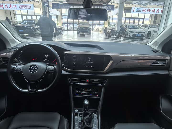 Фото 12 - Volkswagen Tharu