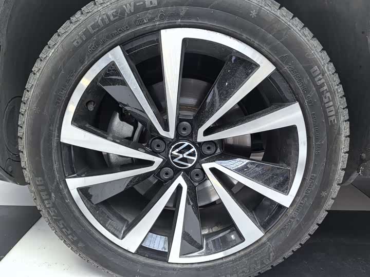 Фото 18 - Volkswagen Tharu