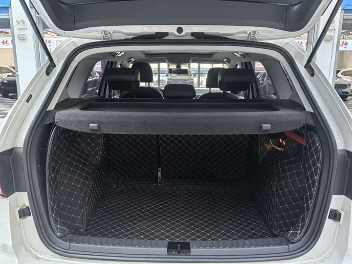 Фото 5 - Volkswagen Tharu