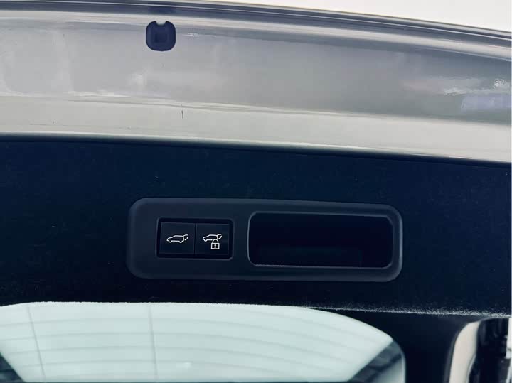 Фото 26 - Lexus RX