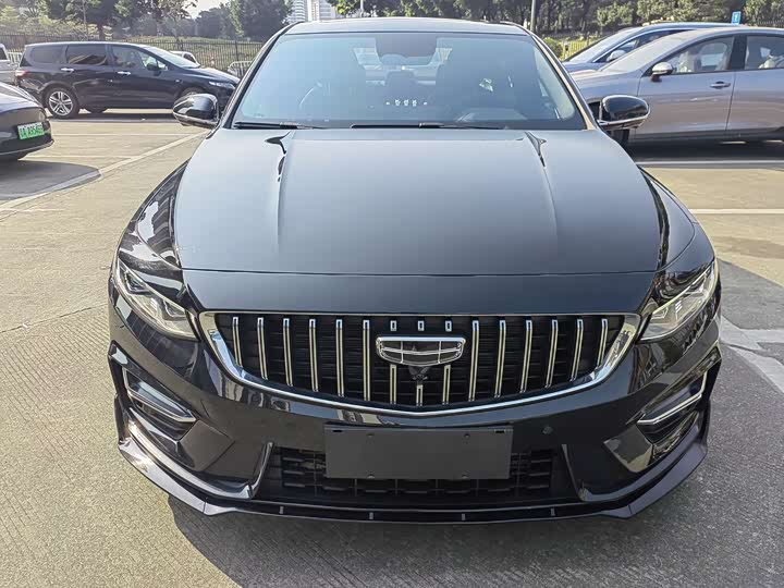 Фото 2 - Geely Preface