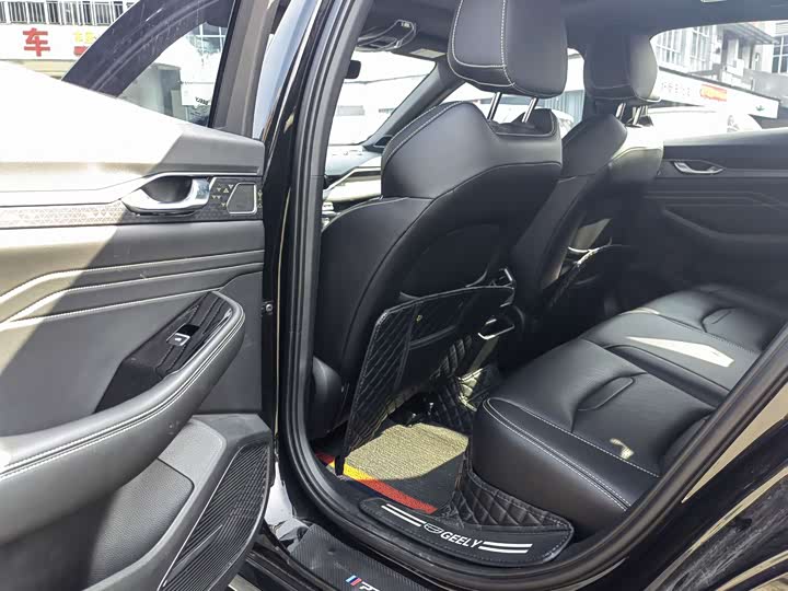 Фото 6 - Geely Preface