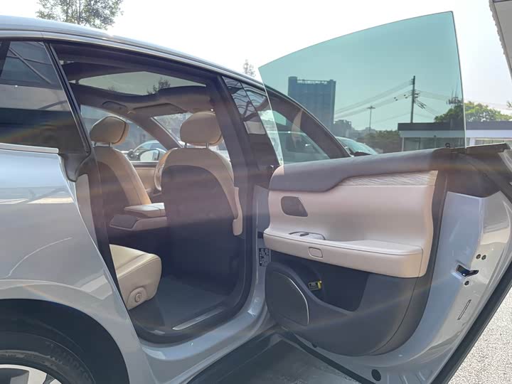 Фото 28 - Nio ET7