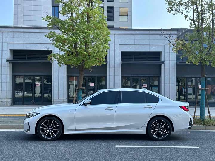 Фото 2 - BMW 3 Series