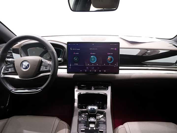 Фото 20 - BYD Han