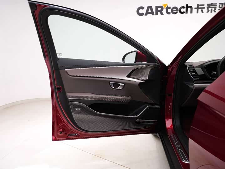 Фото 24 - BYD Han