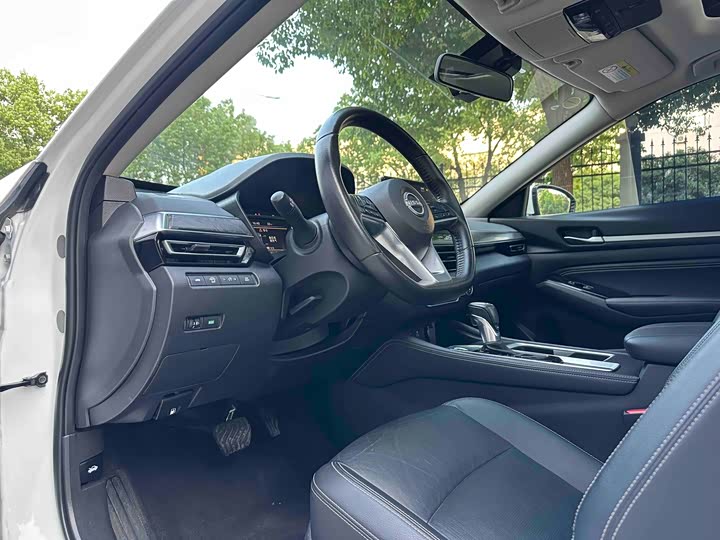 Фото 10 - Nissan Teana