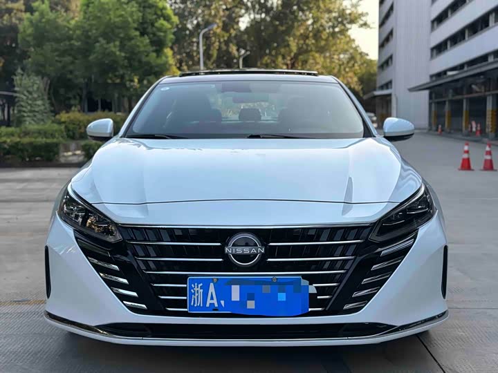 Фото 2 - Nissan Teana