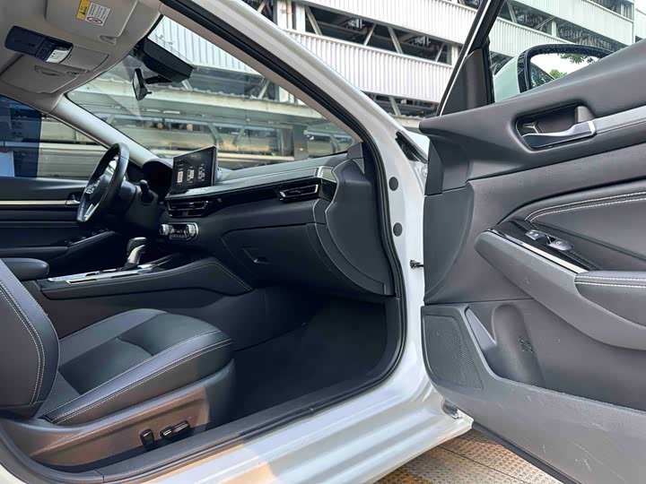 Фото 20 - Nissan Teana