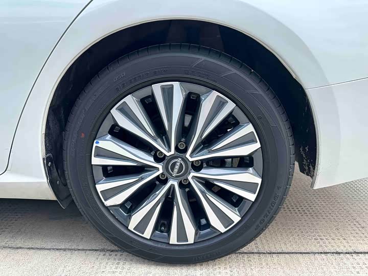 Фото 25 - Nissan Teana