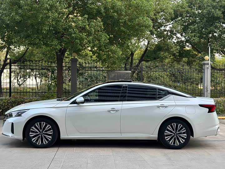 Фото 4 - Nissan Teana