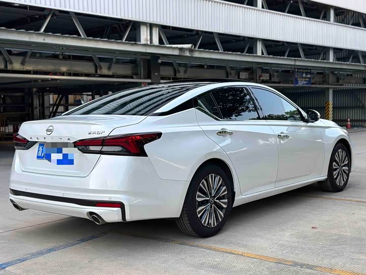 Фото 5 - Nissan Teana