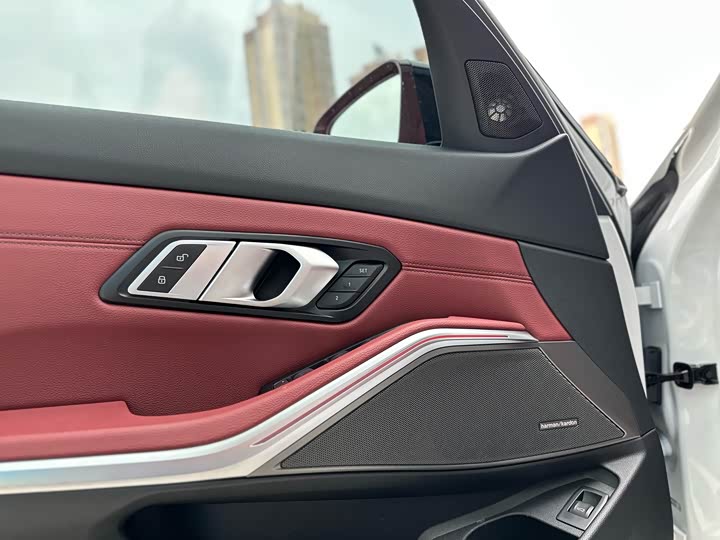 Фото 12 - BMW 3 Series