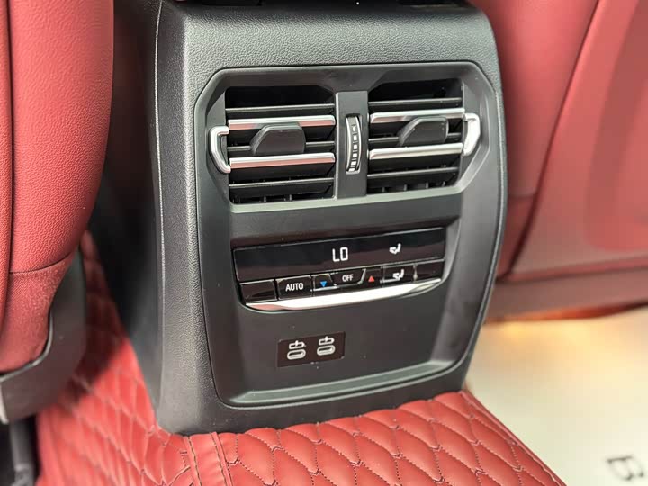 Фото 19 - BMW 3 Series