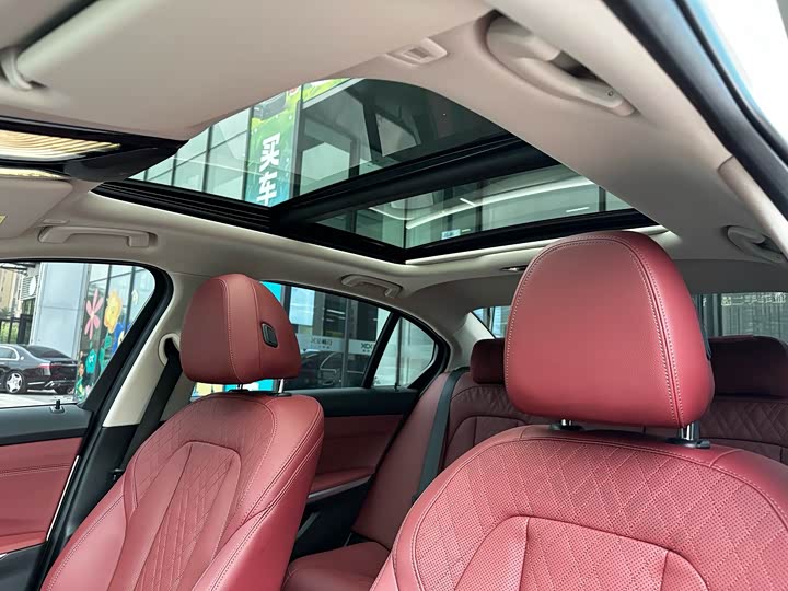 Фото 22 - BMW 3 Series