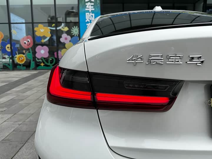 Фото 9 - BMW 3 Series