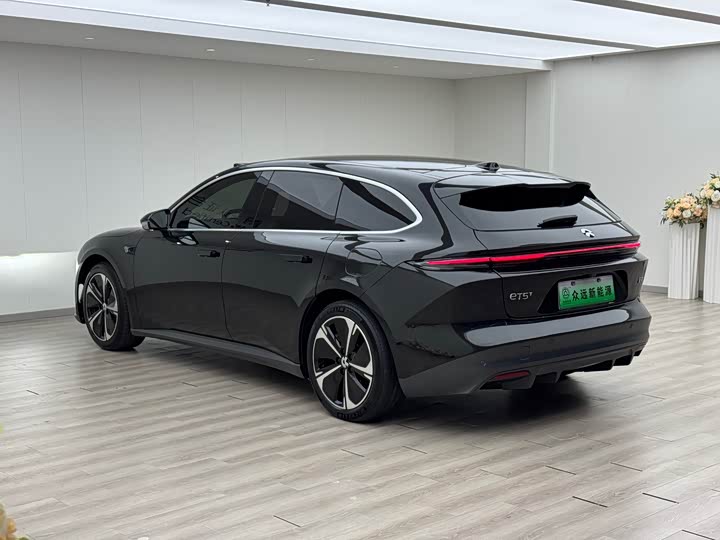 Фото 7 - Nio ET5T