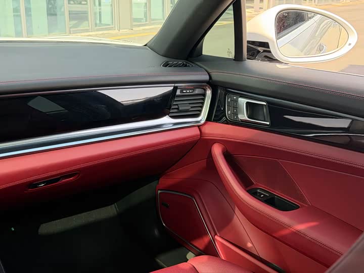 Фото 11 - Porsche Panamera