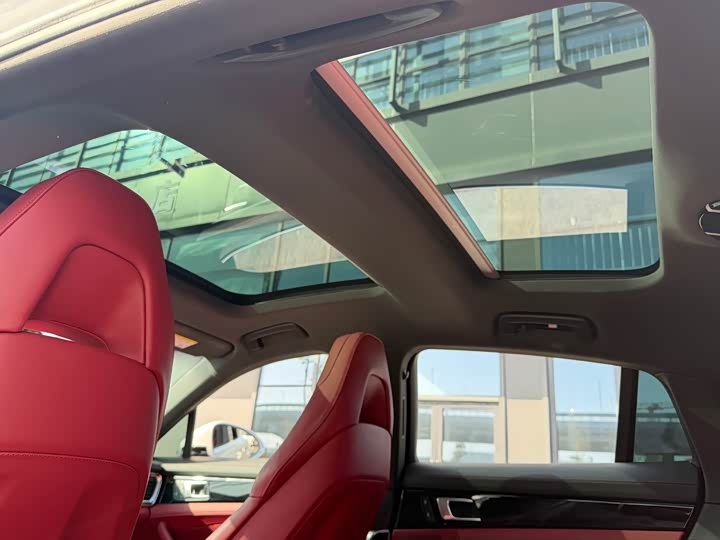 Фото 15 - Porsche Panamera